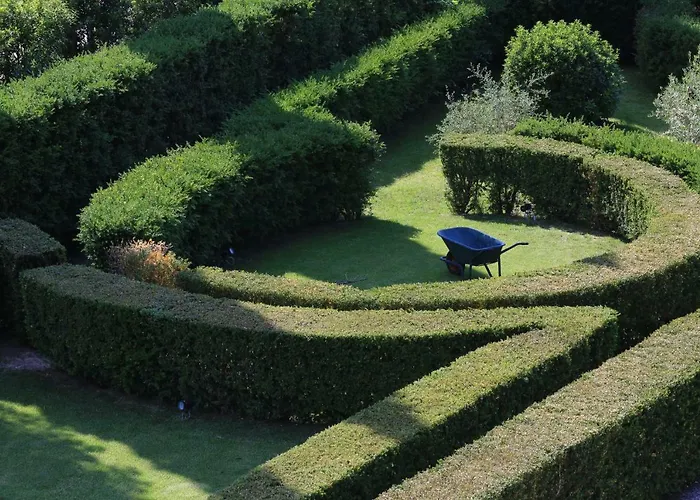 Отель Armena 5*