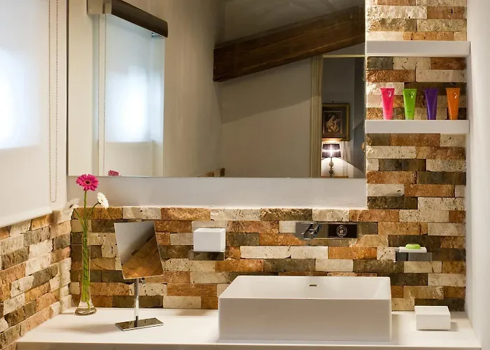 Armena, Condé Nast Johansens 5* Siena