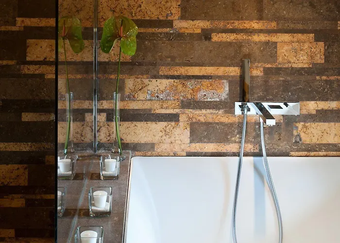 Armena, Condé Nast Johansens 5* Siena