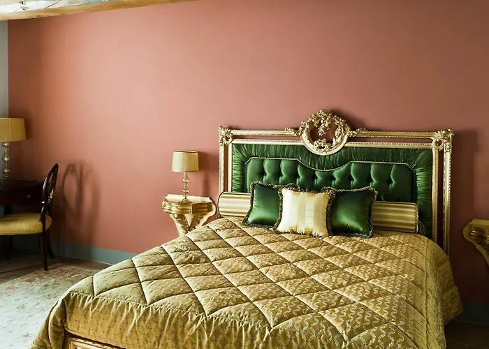 Armena, Condé Nast Johansens 5* Siena